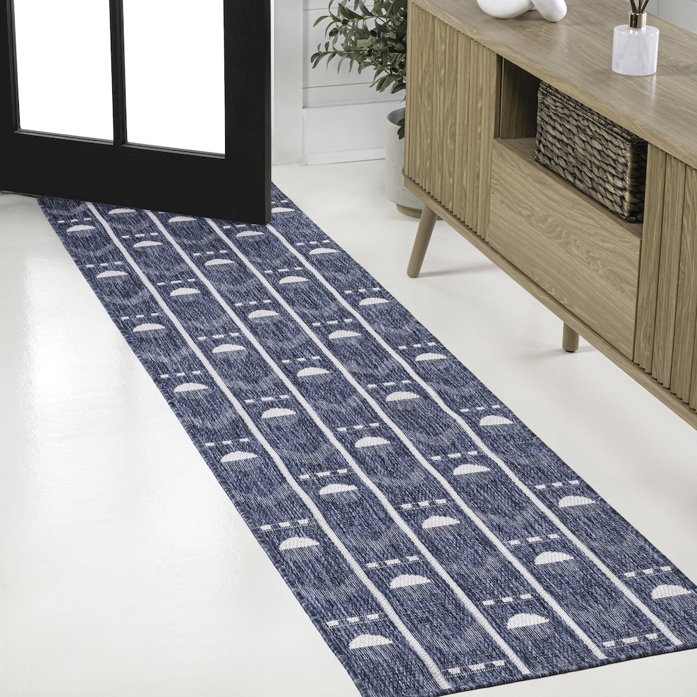 Soren Modern Geometric Navy/Cream 2 ft. x 8 ft. Indoor/Outdoor Runner Rug. Picture 3