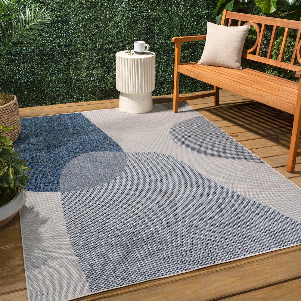 Geometric Organic Shapes Cream/Navy 3 ft. x 5 ft. Indoor/Outdoor Area Rug. Picture 4