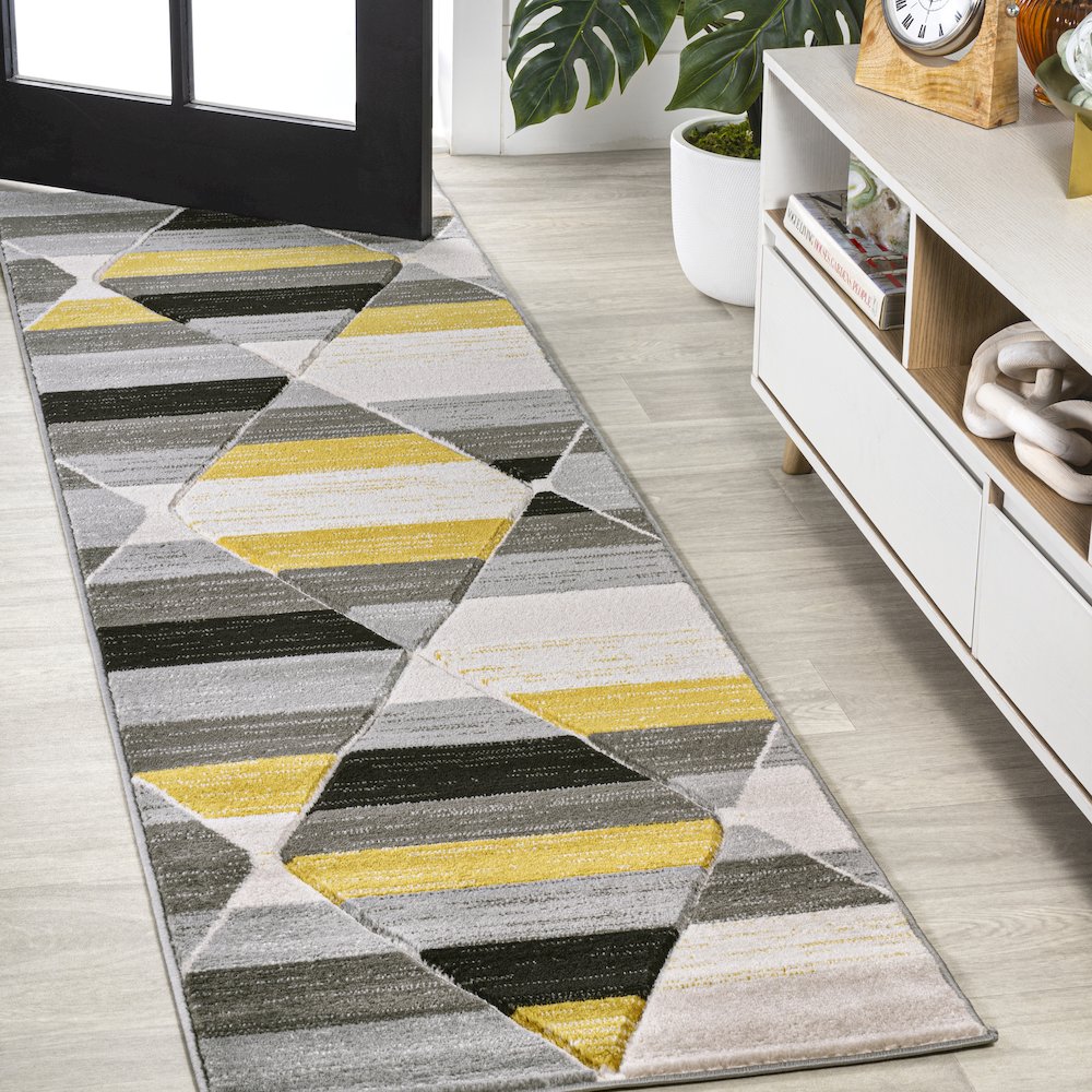 Kehoe Retro Diamonds Geometric Area Rug. Picture 2