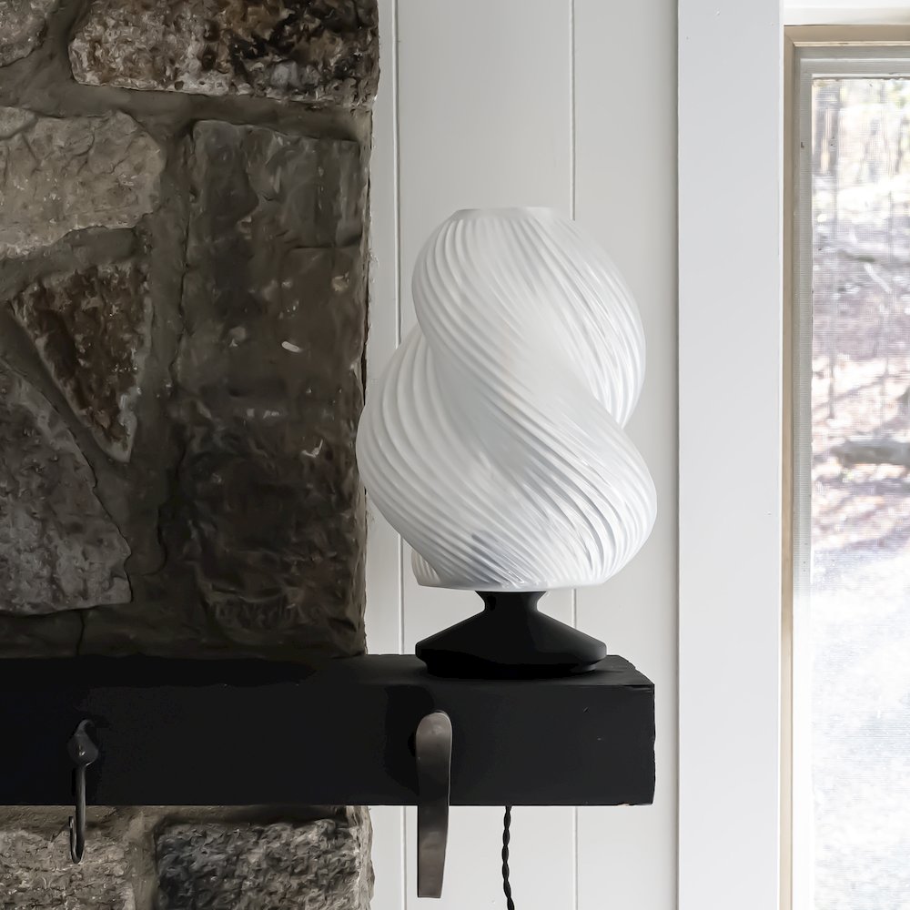 Gema Mid-Century Coastal Plant-Based Pla 3D Printed Dimmable Led Table Lamp. Picture 1