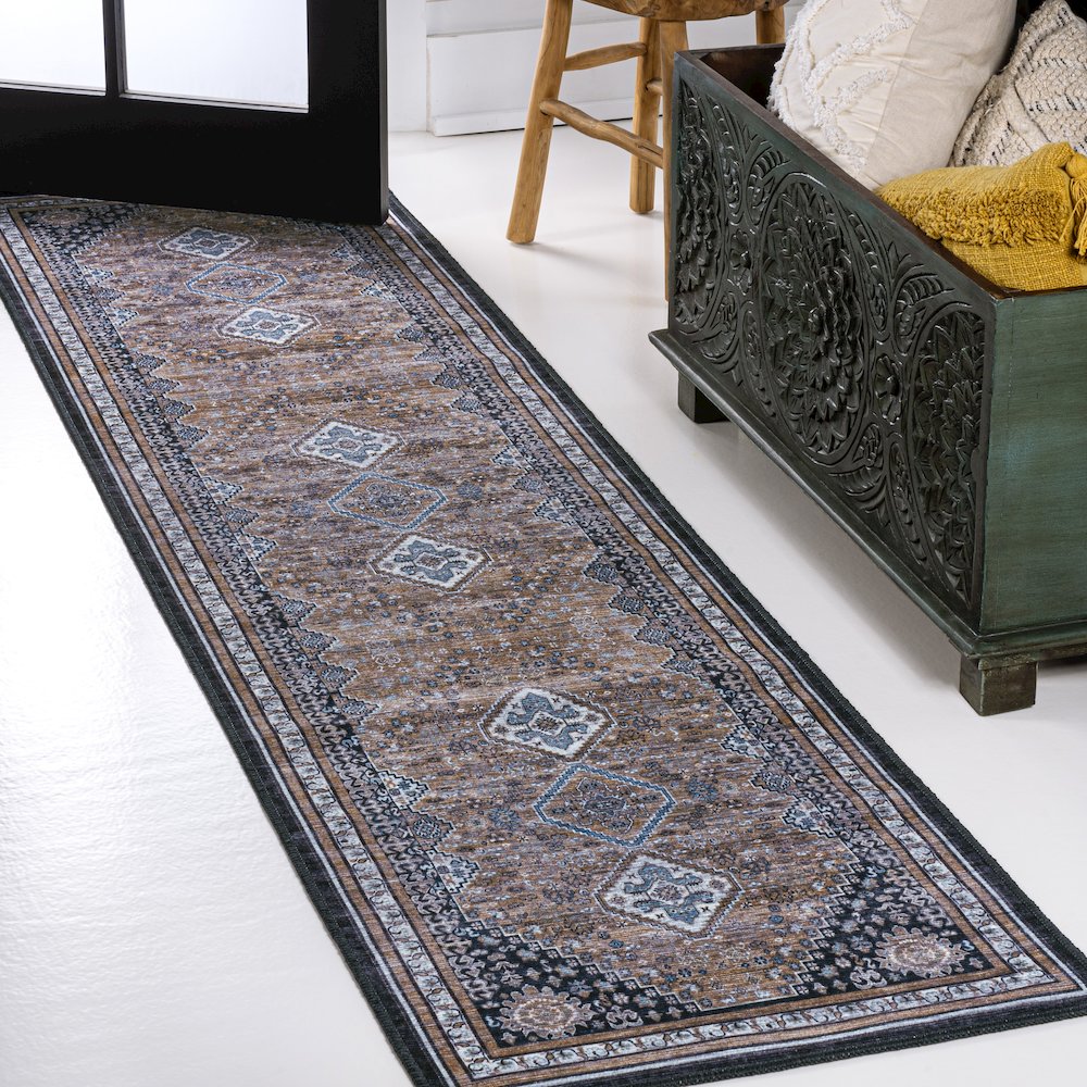 Dalyan Geometric Medallions Machine-Washable Runner Rug. Picture 1