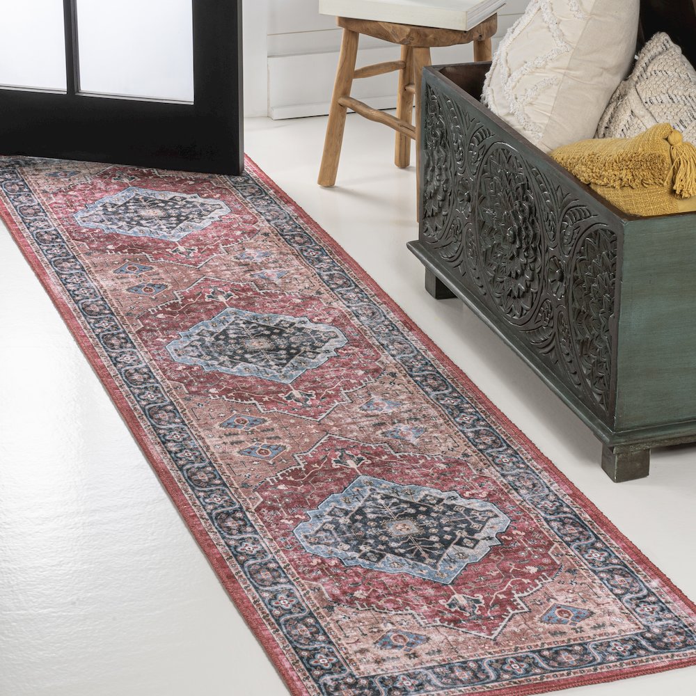 Alacati Ogee Medallion Machine-Washable Runner Rug. Picture 1