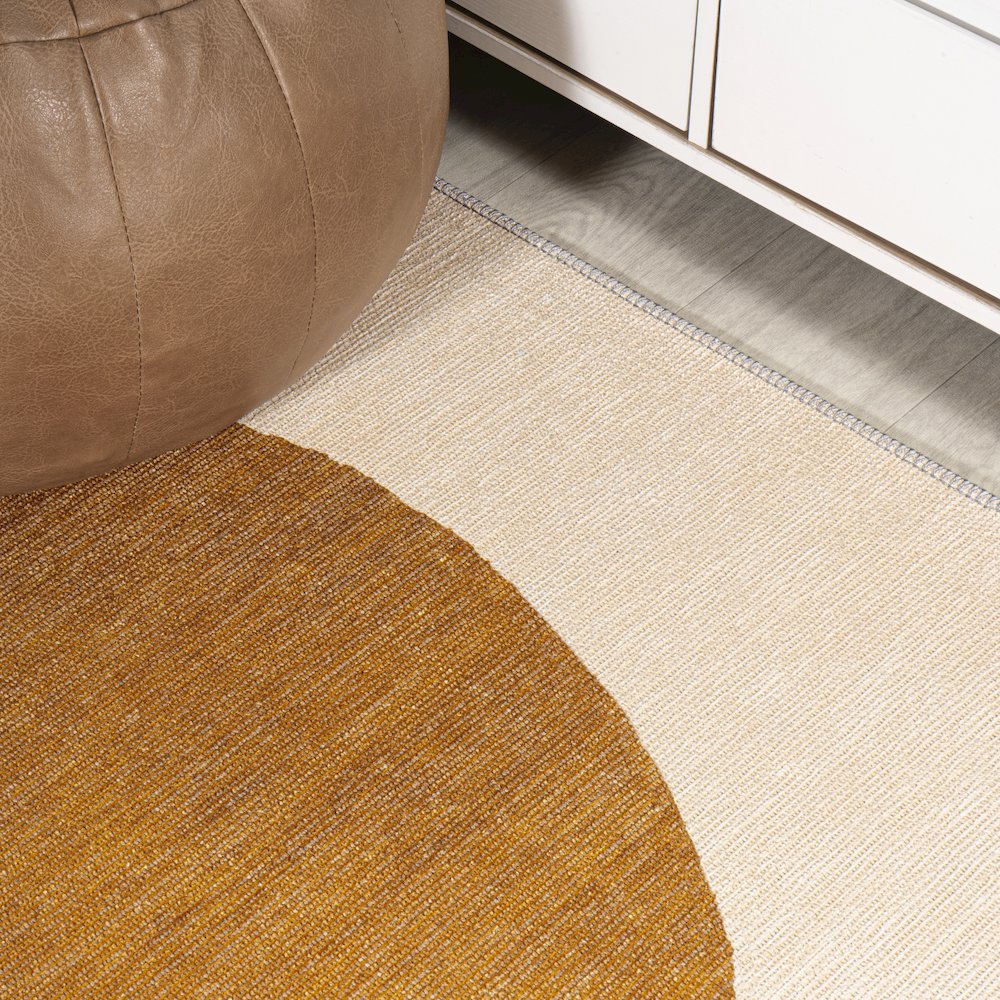Cirkel Minimalist Geometric Dot Machine Washable Area Rug. Picture 4