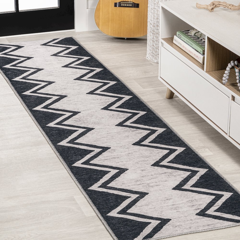 Siksak Modern Chevron Border Area Rug. Picture 2