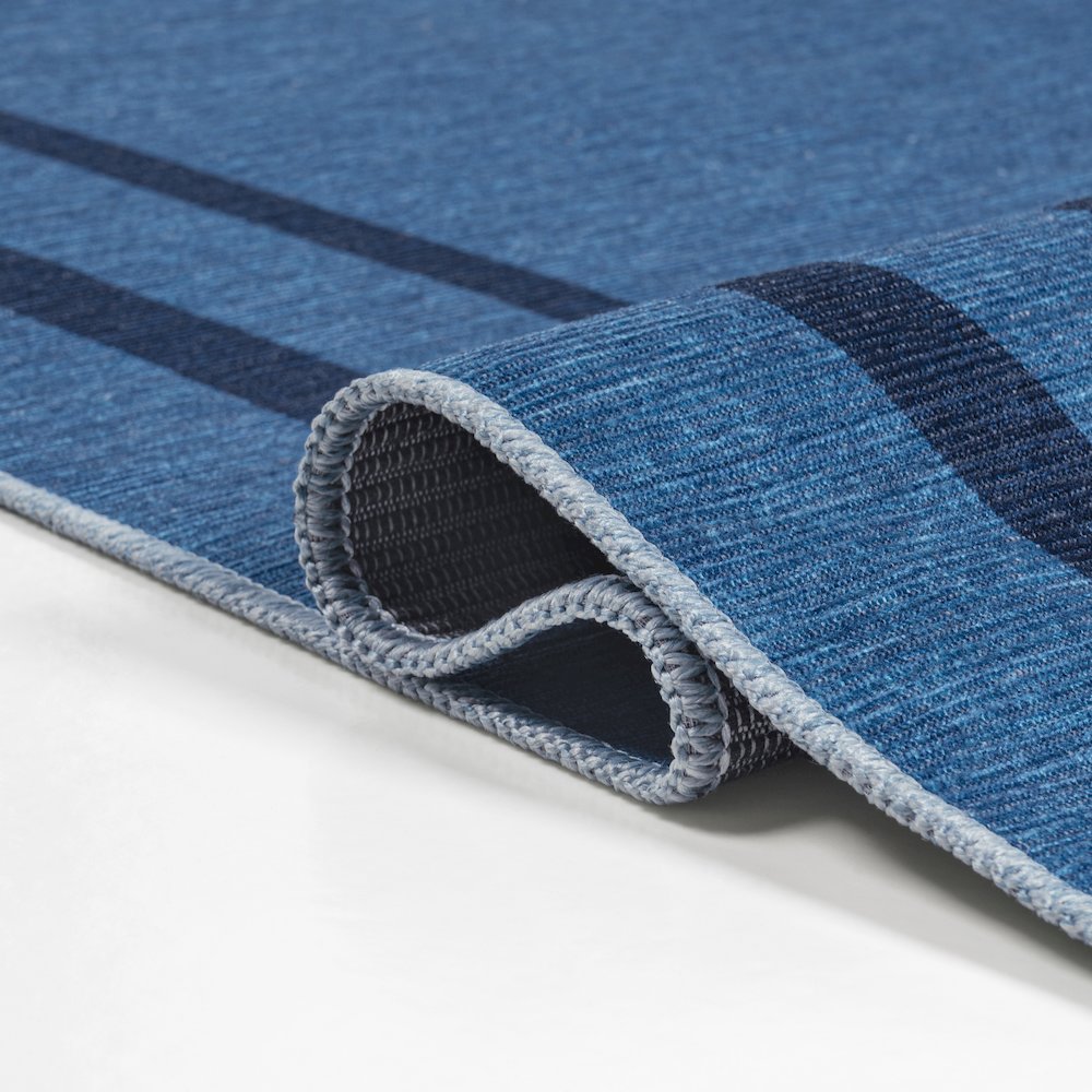 Sloane Classic 2-Stripe Border Washable Area Rug. Picture 5