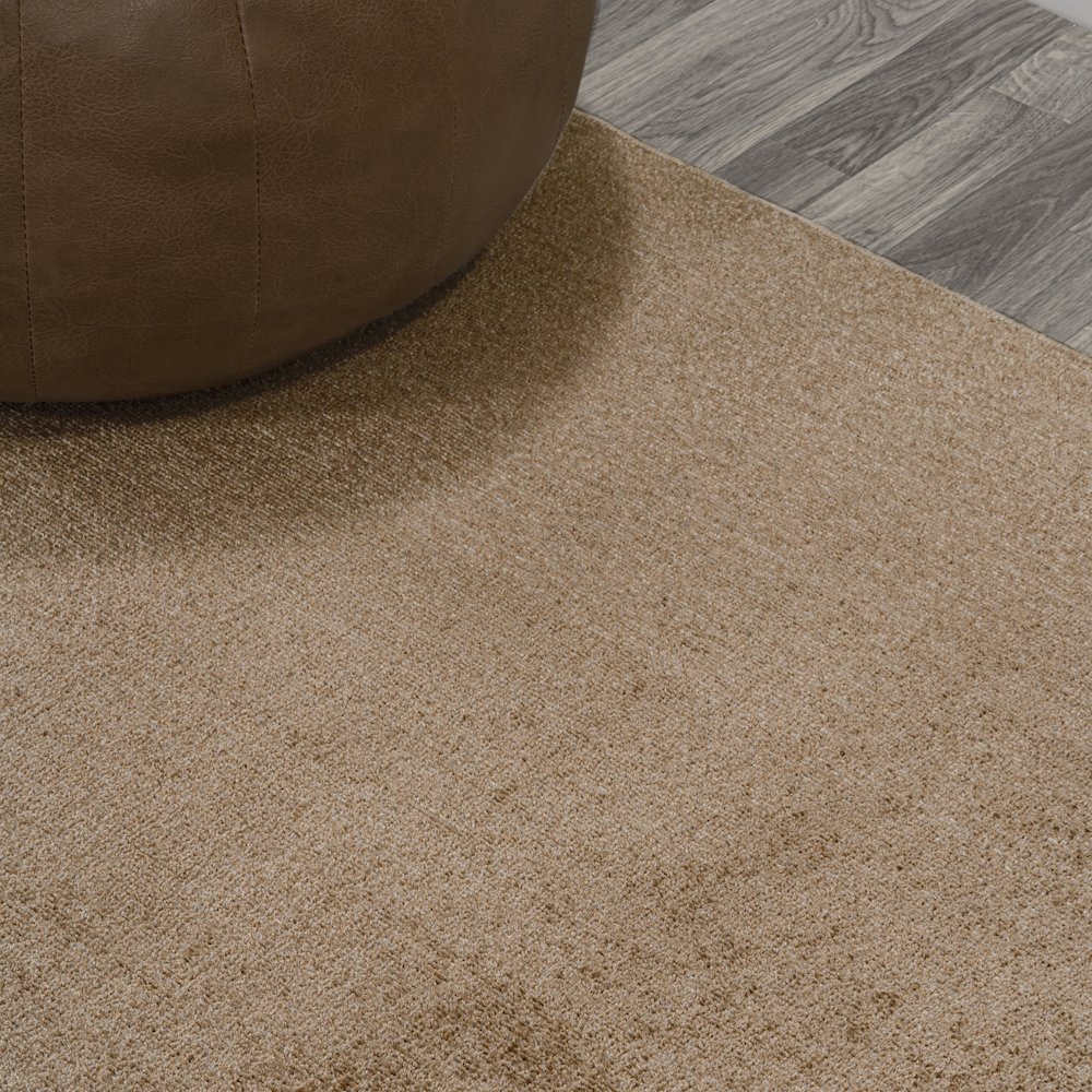 Twyla Classic Solid Low-Pile Machine-Washable Runner Rug. Picture 2