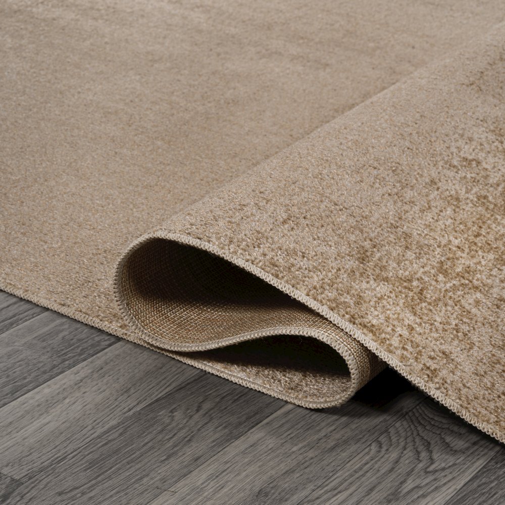 Twyla Classic Solid Low-Pile Machine-Washable Runner Rug. Picture 4
