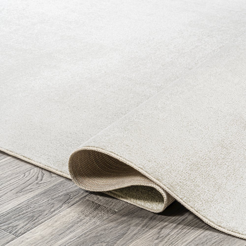Twyla Classic Solid Low-Pile Machine-Washable Runner Rug. Picture 4