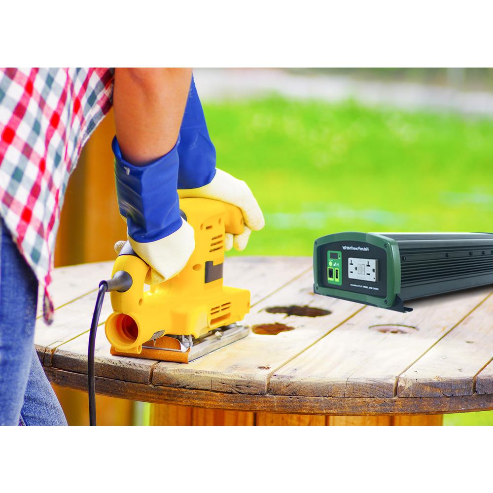 2000 Watt Sinewave Inverter. Picture 5
