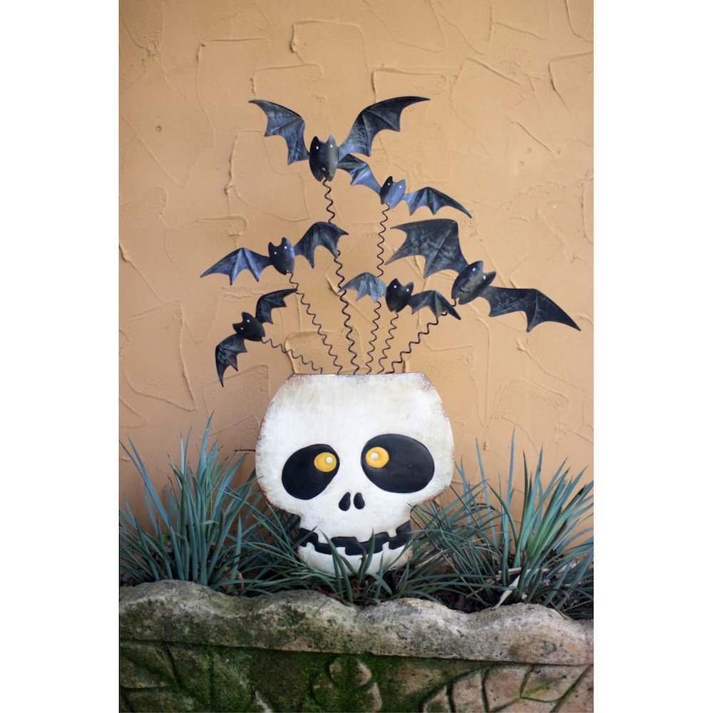 Painted Metal Halloween Skull With Bats Yard Art. Picture 1