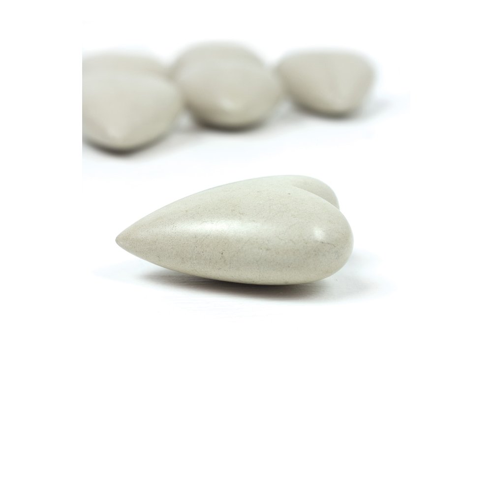 Set Of Six Hand Carved Stone Hearts- White. Picture 3