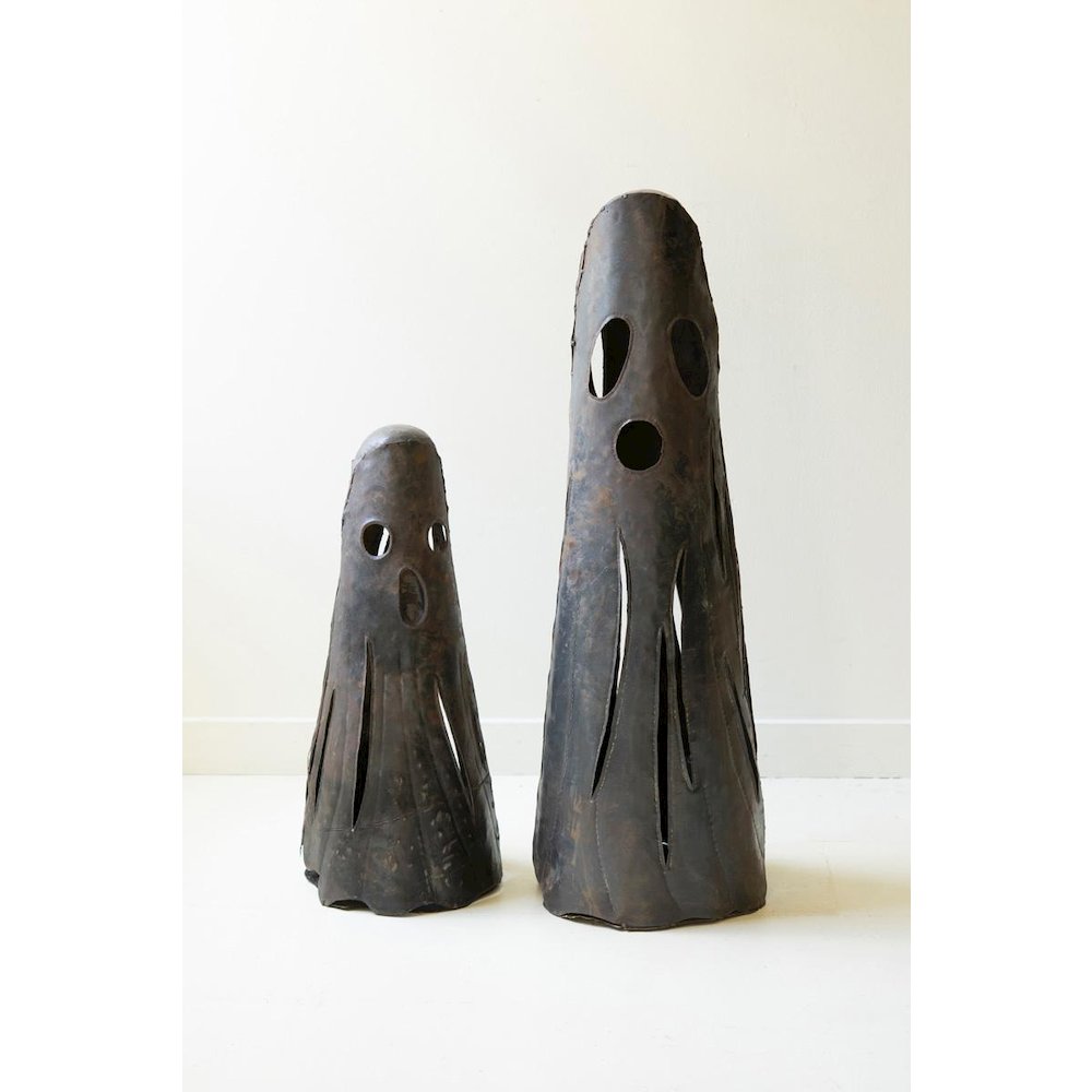 Set Of Two Rustic Iron Ghost Luminaries. Picture 3
