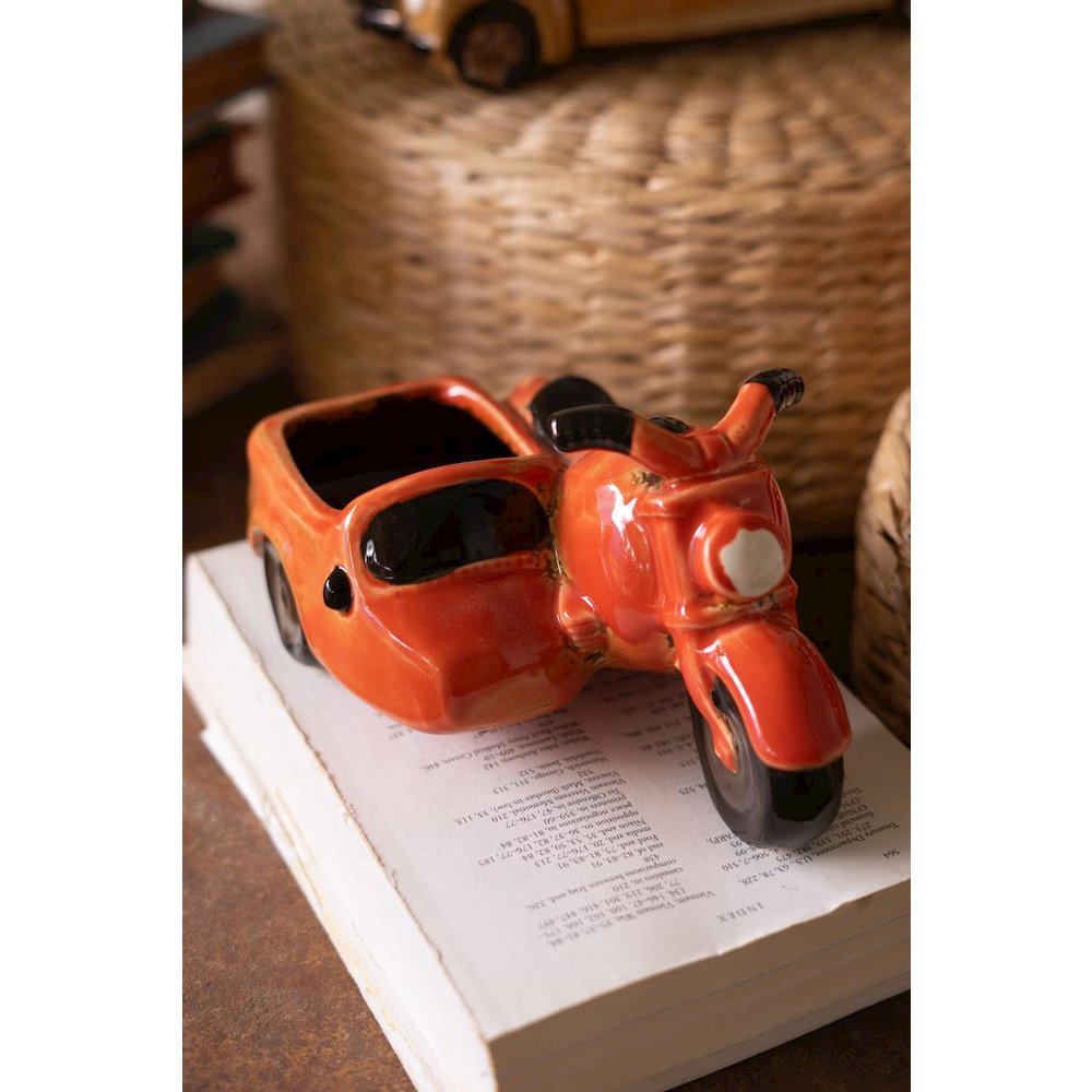 Ceramic Motorcycle With Sidecar Planter. Picture 3