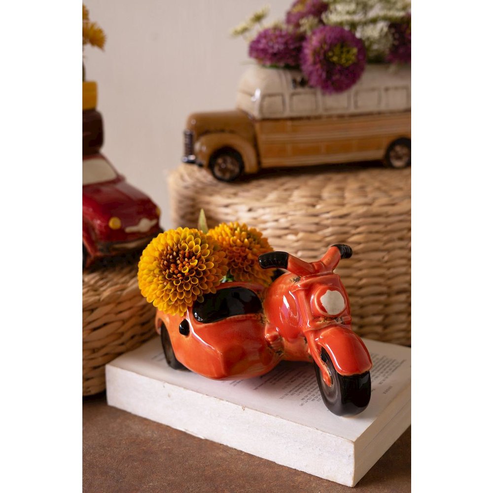 Ceramic Motorcycle With Sidecar Planter. Picture 5