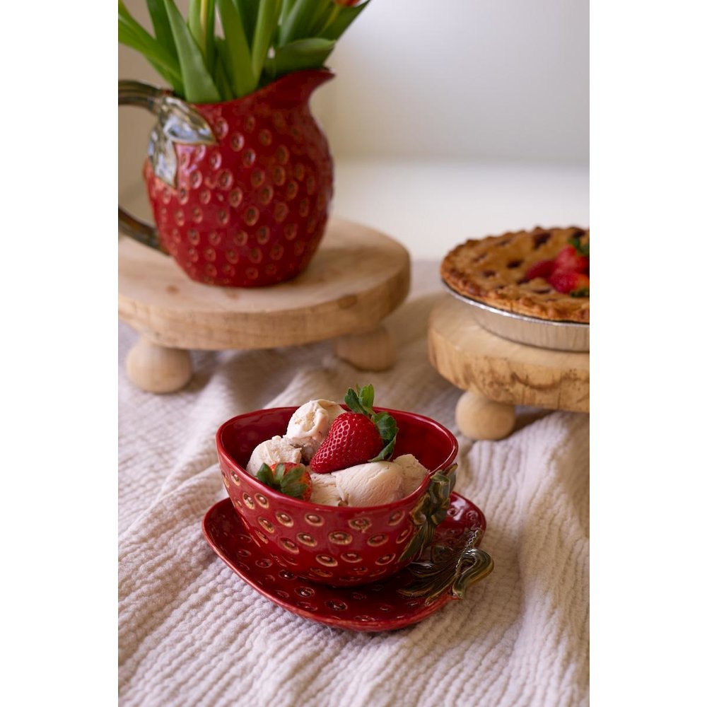 Ceramic Strawberry Platter. Picture 4