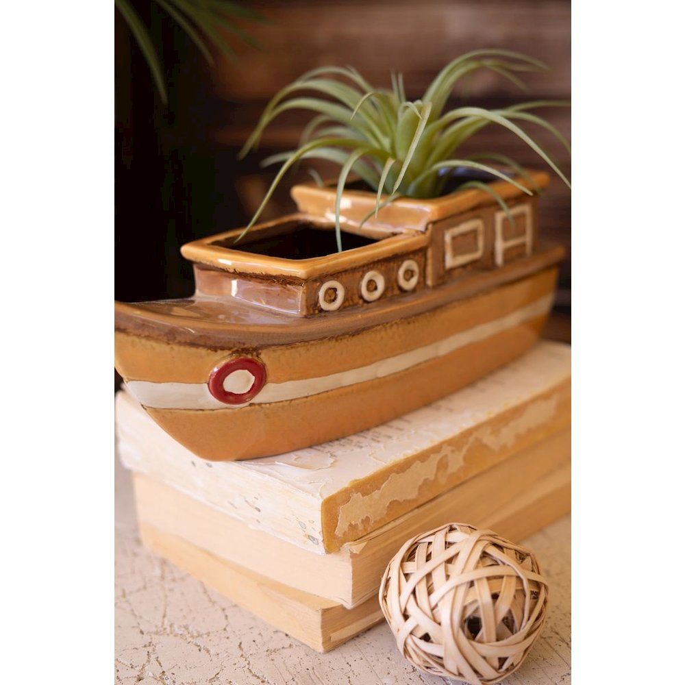 Ceramic Boat Planter. Picture 2
