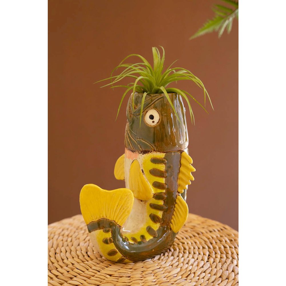 Tabletop Largemouth Bass Vase. Picture 1