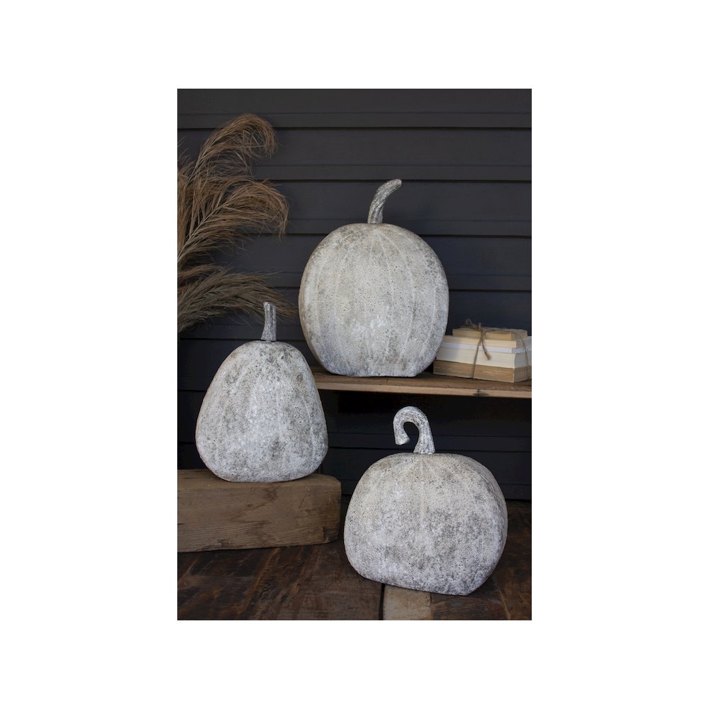 Set Of Three Rustic Metal Pumpkins. Picture 1