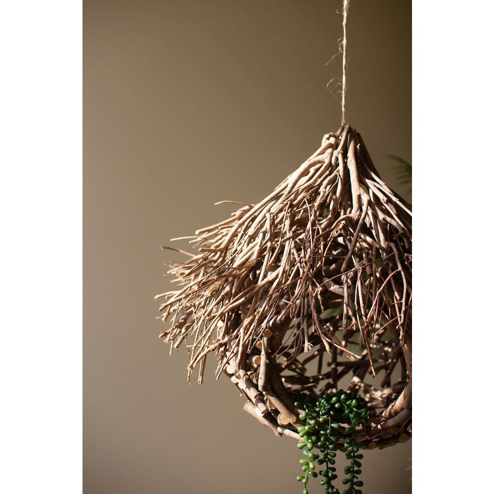 Round Tea Twig Bird House With Roof. Picture 2