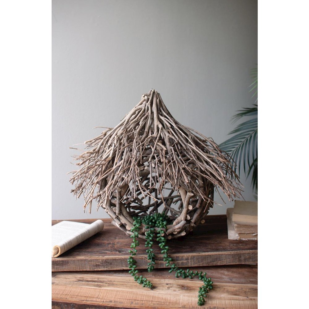 Round Tea Twig Bird House With Roof. Picture 4