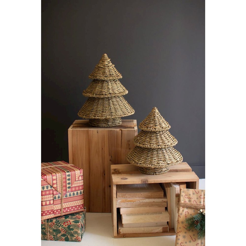 Set Of Two Small Woven Vine Christmas Trees. Picture 1