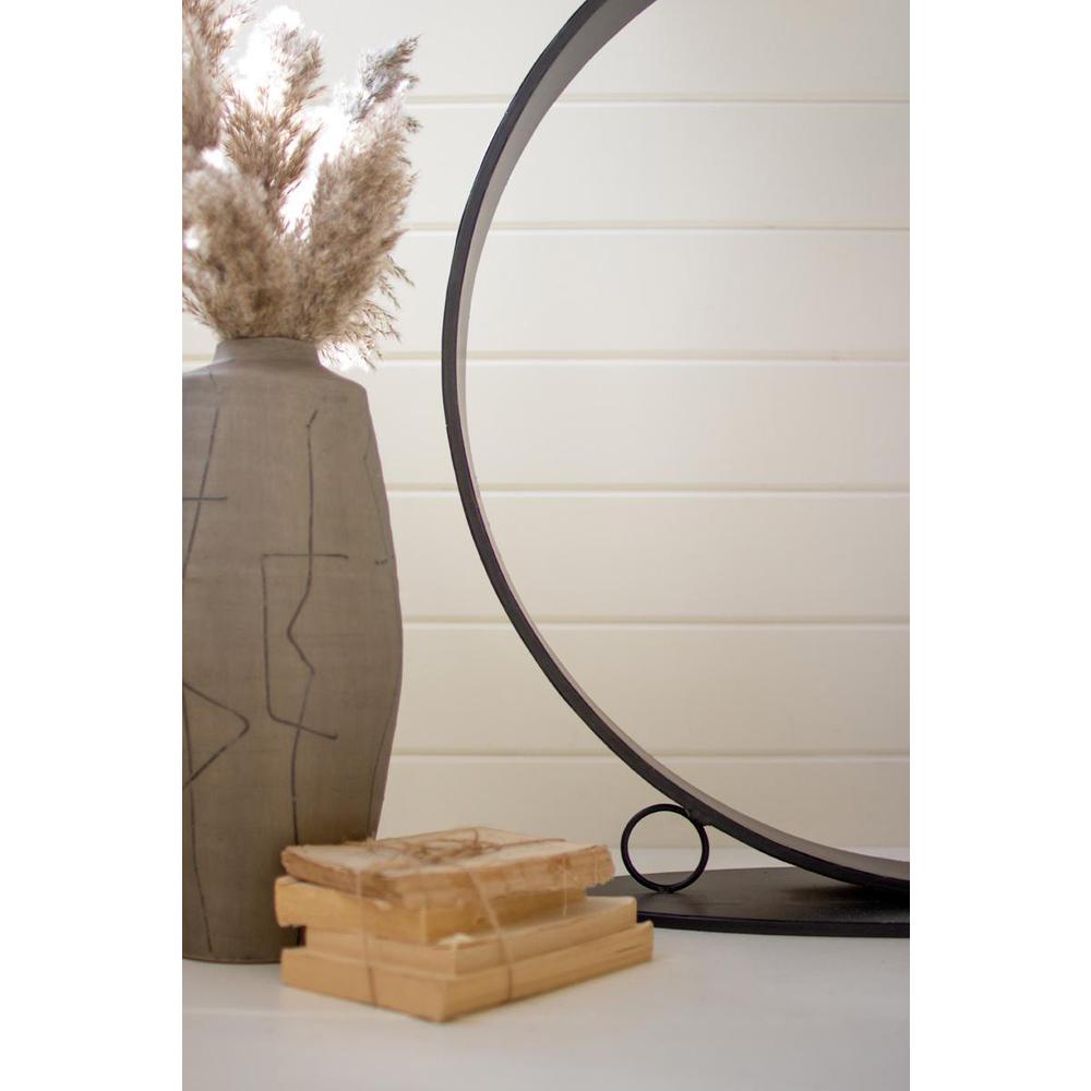 Oval Metal Console Table. Picture 3