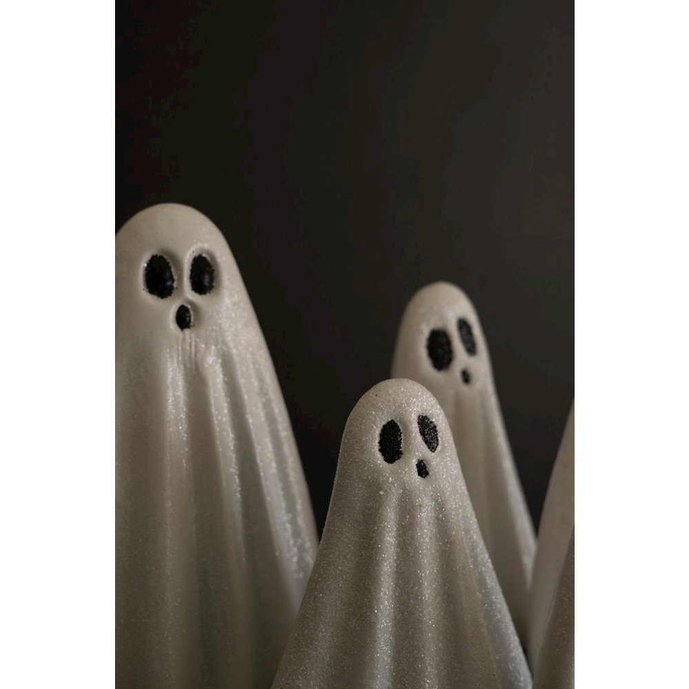 Set Of Five Halloween Ghosts. Picture 2