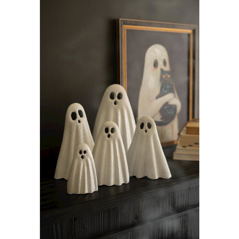 Set Of Five Halloween Ghosts. Picture 3