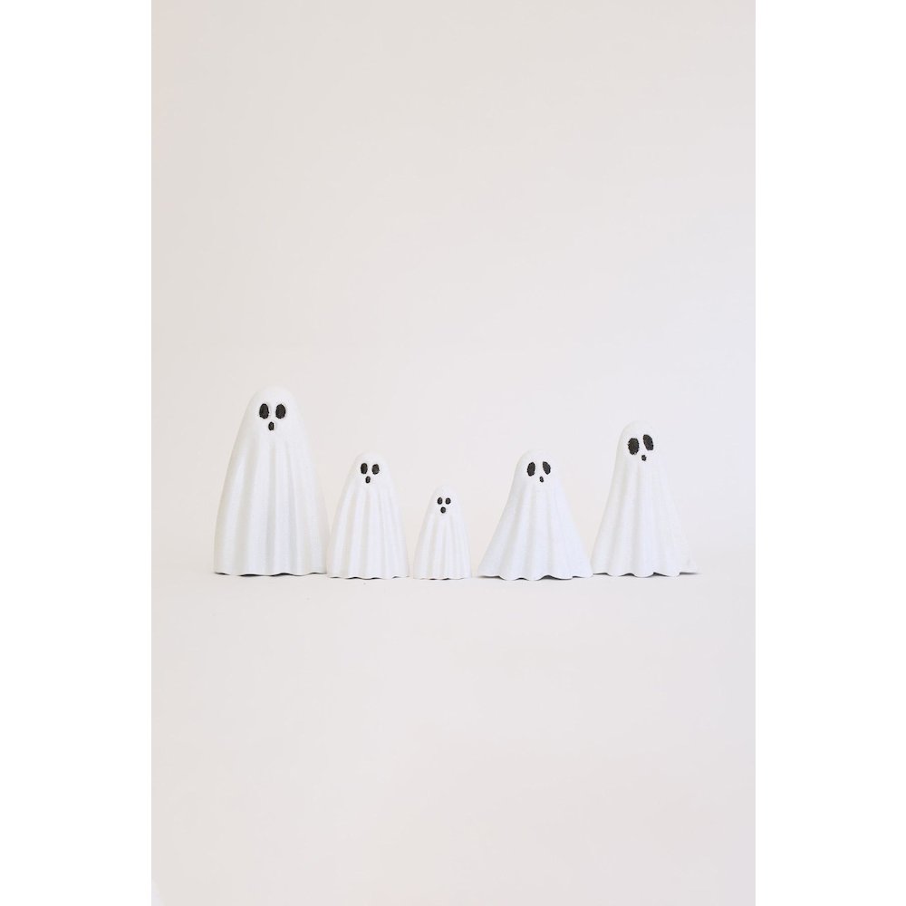 Set Of Five Halloween Ghosts. Picture 5