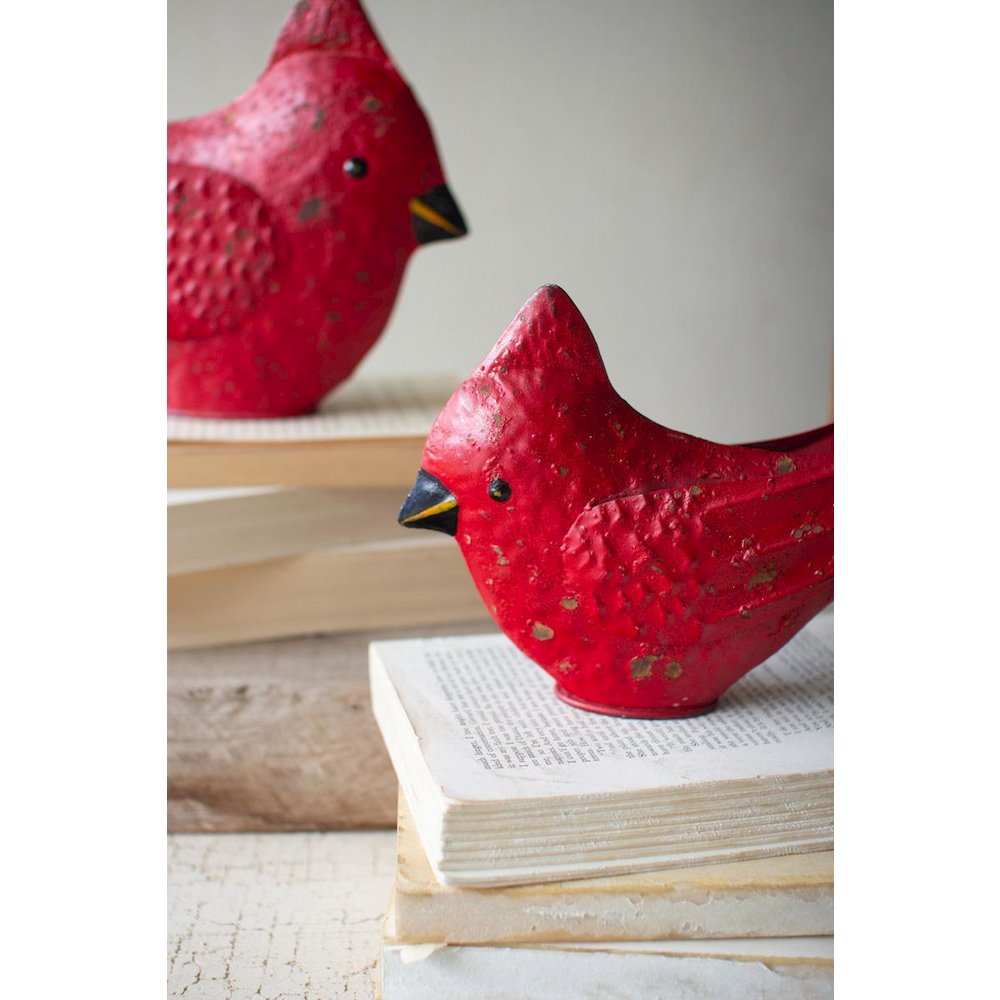 Set Of Two Painted Metal Christmas Cardinals. Picture 2