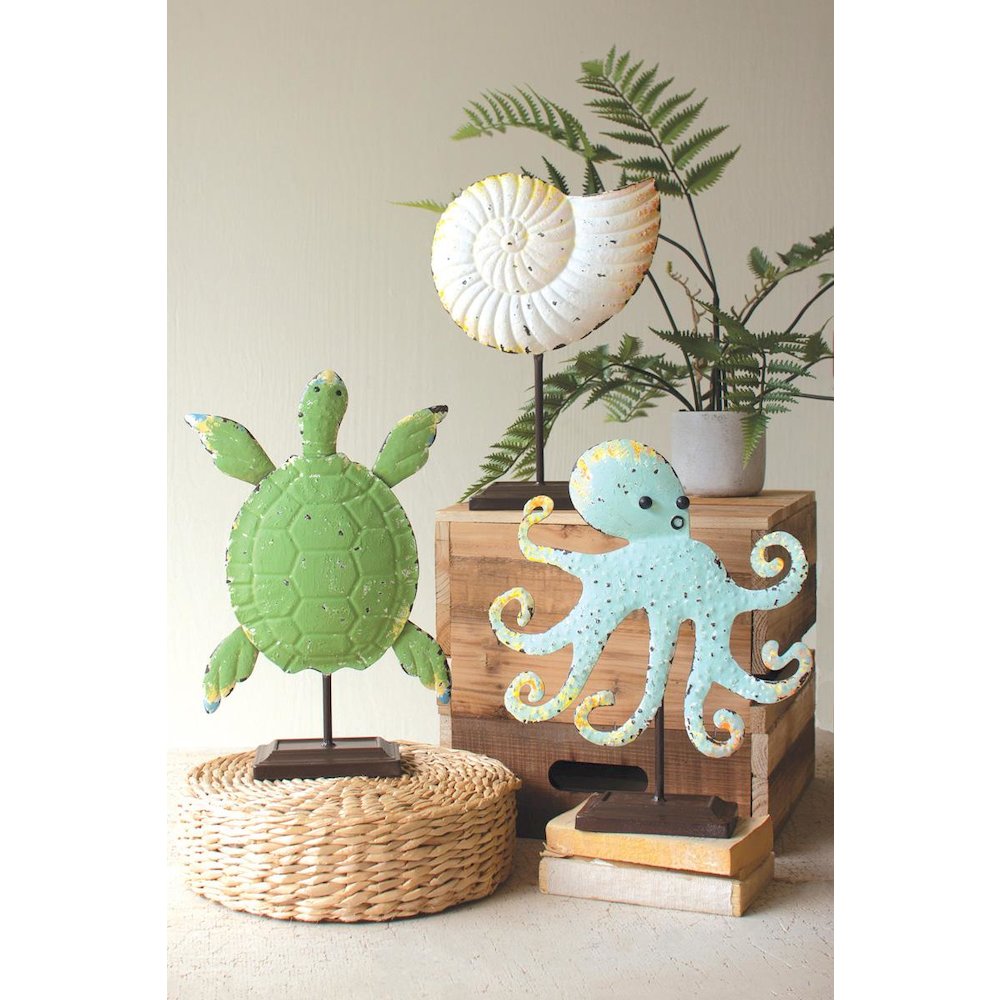 Set Of Three Painted Coastal Decor. Picture 5