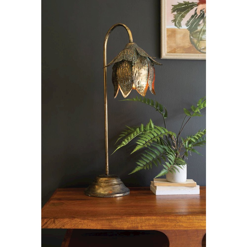 Antique Brass Tulip Table Lamp. Picture 1