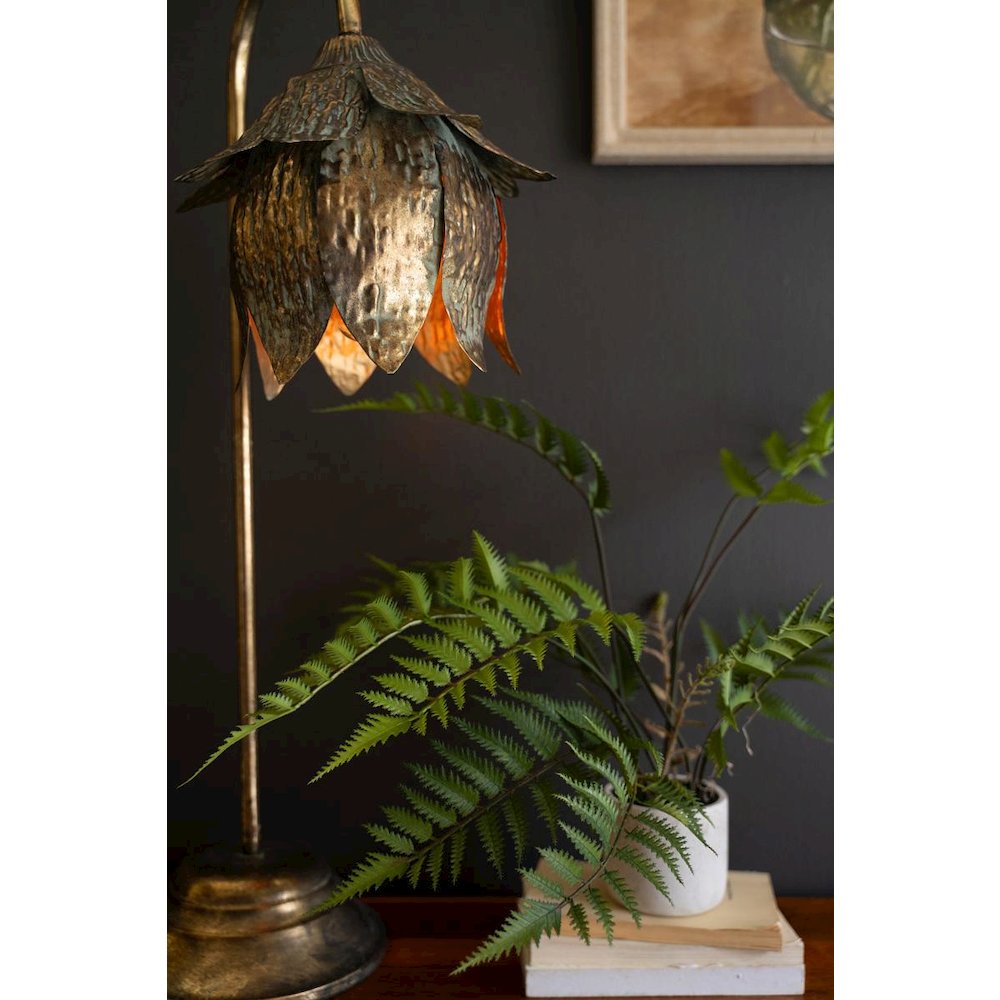 Antique Brass Tulip Table Lamp. Picture 3