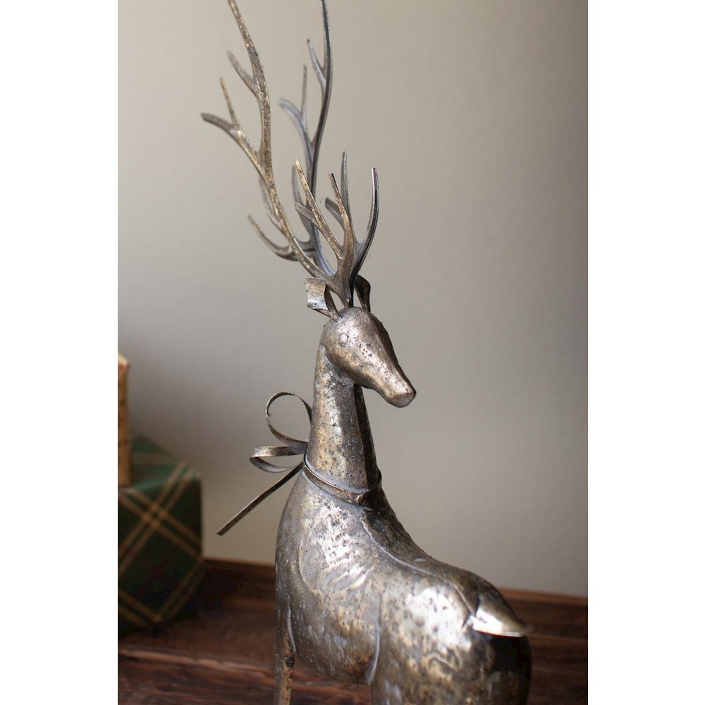 Set Of Two Rustic Metal Reindeer. Picture 3