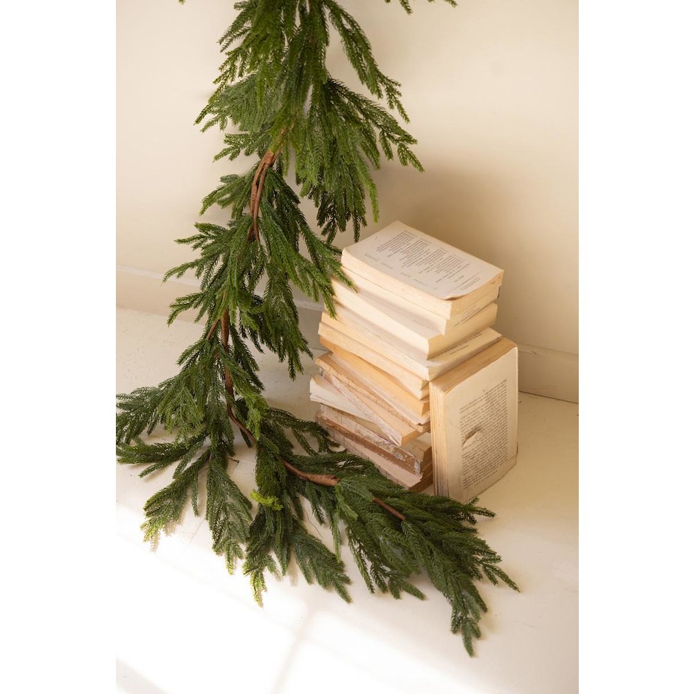 Faux Fir Garland. Picture 4