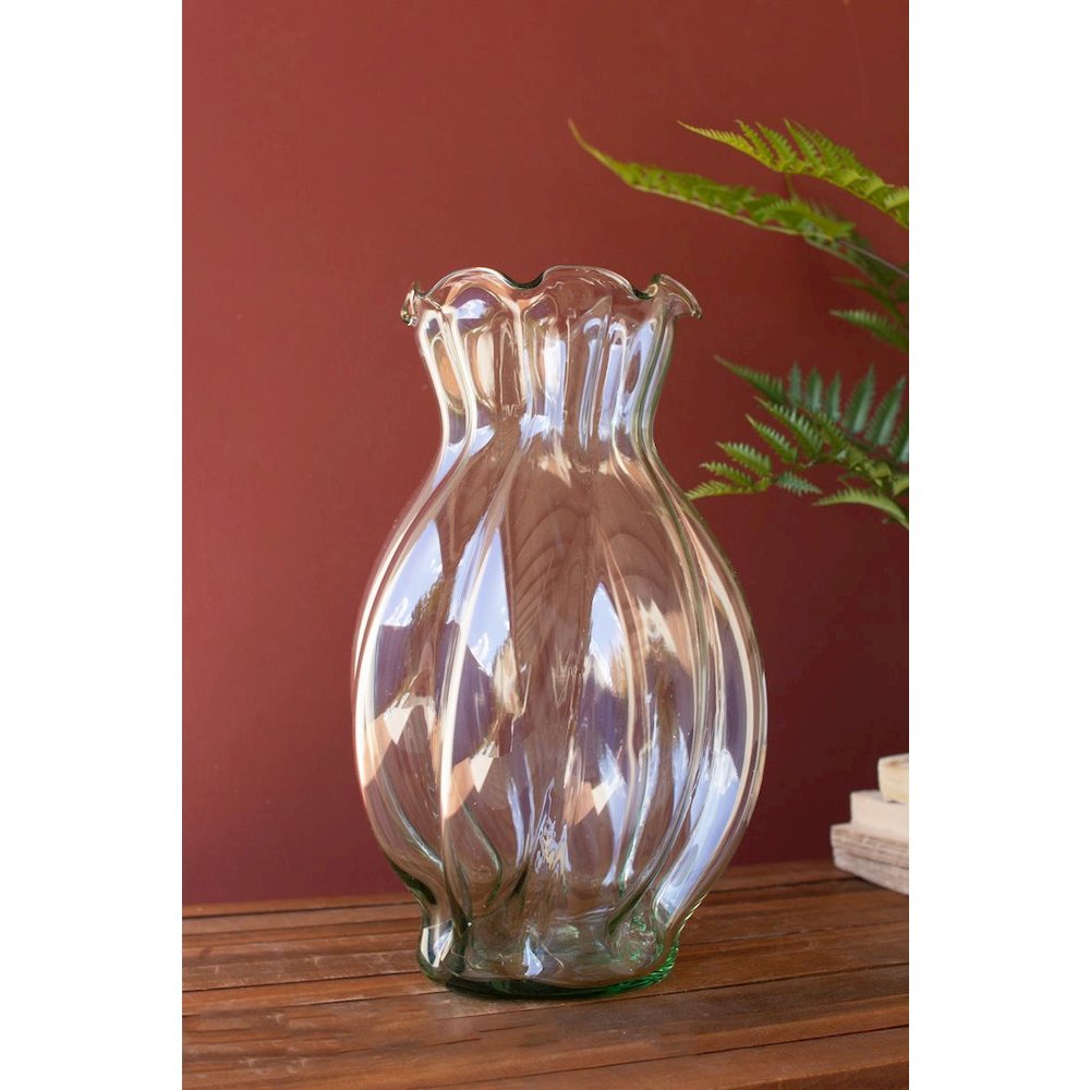Glass Melon Vase With Ruffled Edge. Picture 4