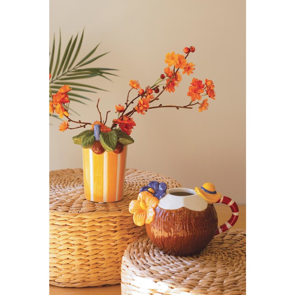 Set Of Two Ceramic Cocktail Inspired Vases. Picture 4