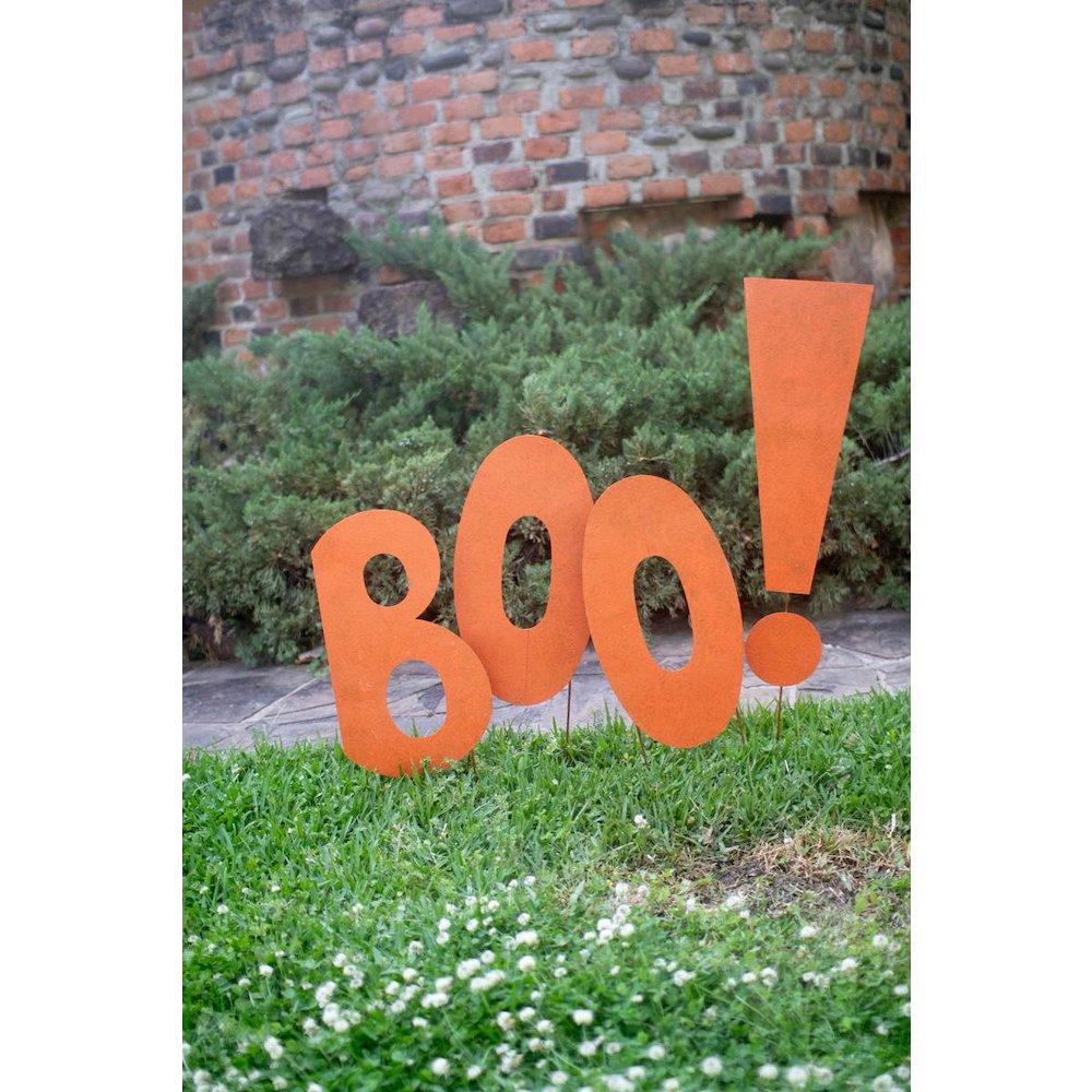 Painted Metal Halloween Boo Yard Stakes. Picture 1