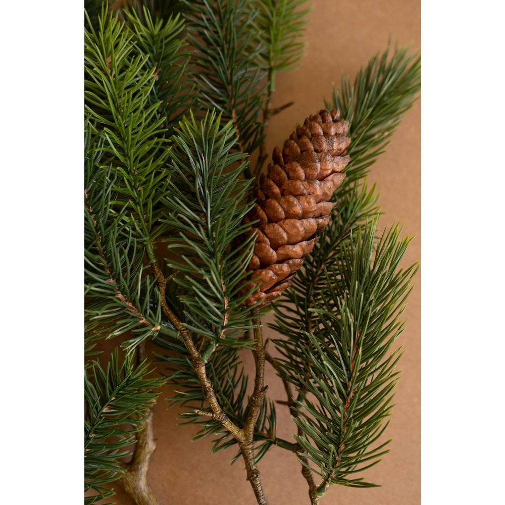Artificial Fir Spray With Pine Cones. Picture 3