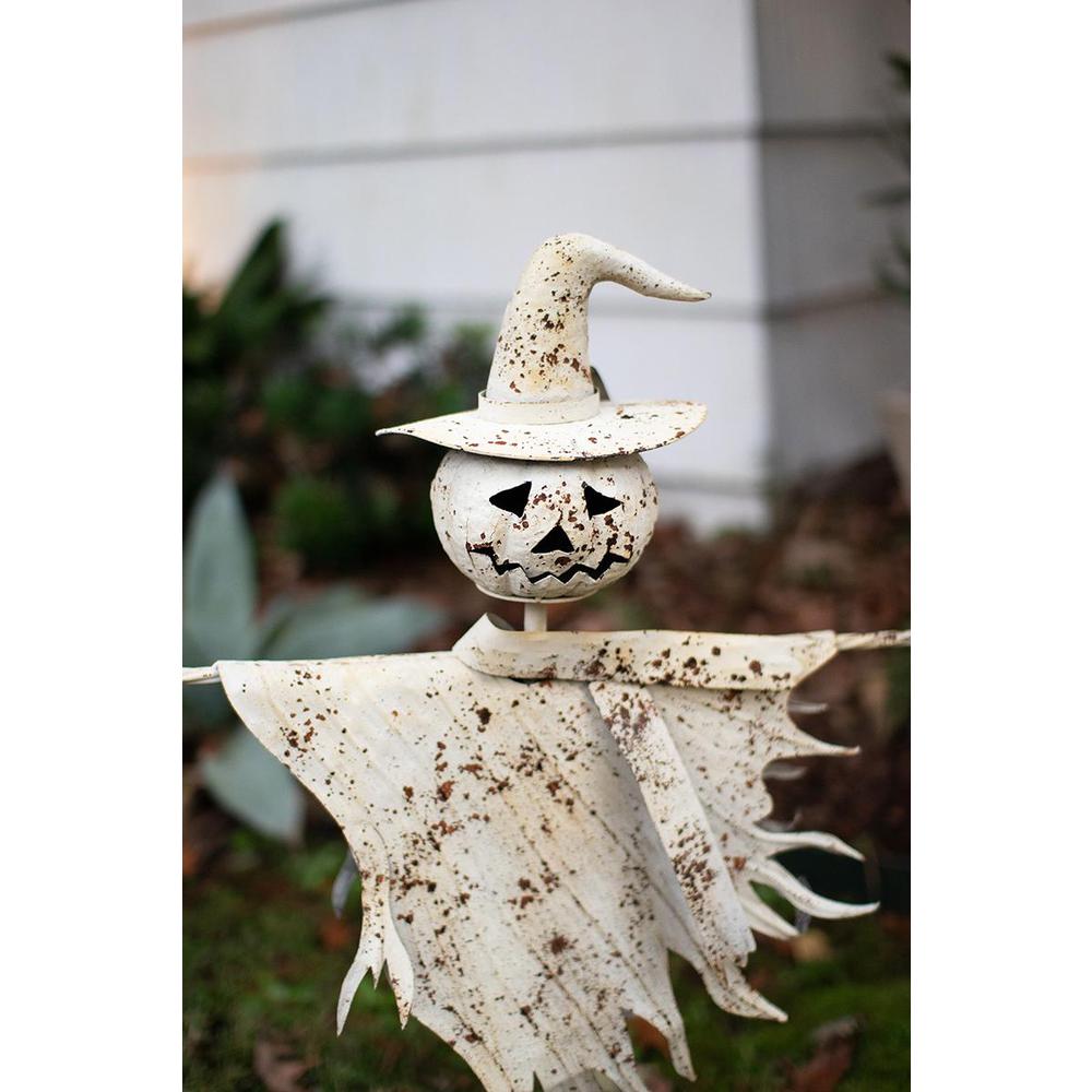 Rustic White Metal Scarecrow Yard Stake. Picture 3