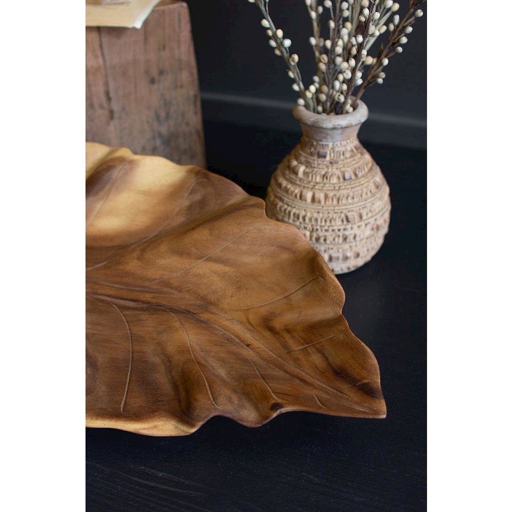 Wooden Teak Leaf Tray. Picture 2