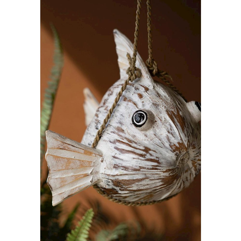 Hanging Coco Fish Sculpture. Picture 2