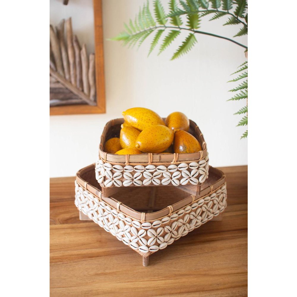 Set Of Two Bamboo Trays With Shell Detail. Picture 2