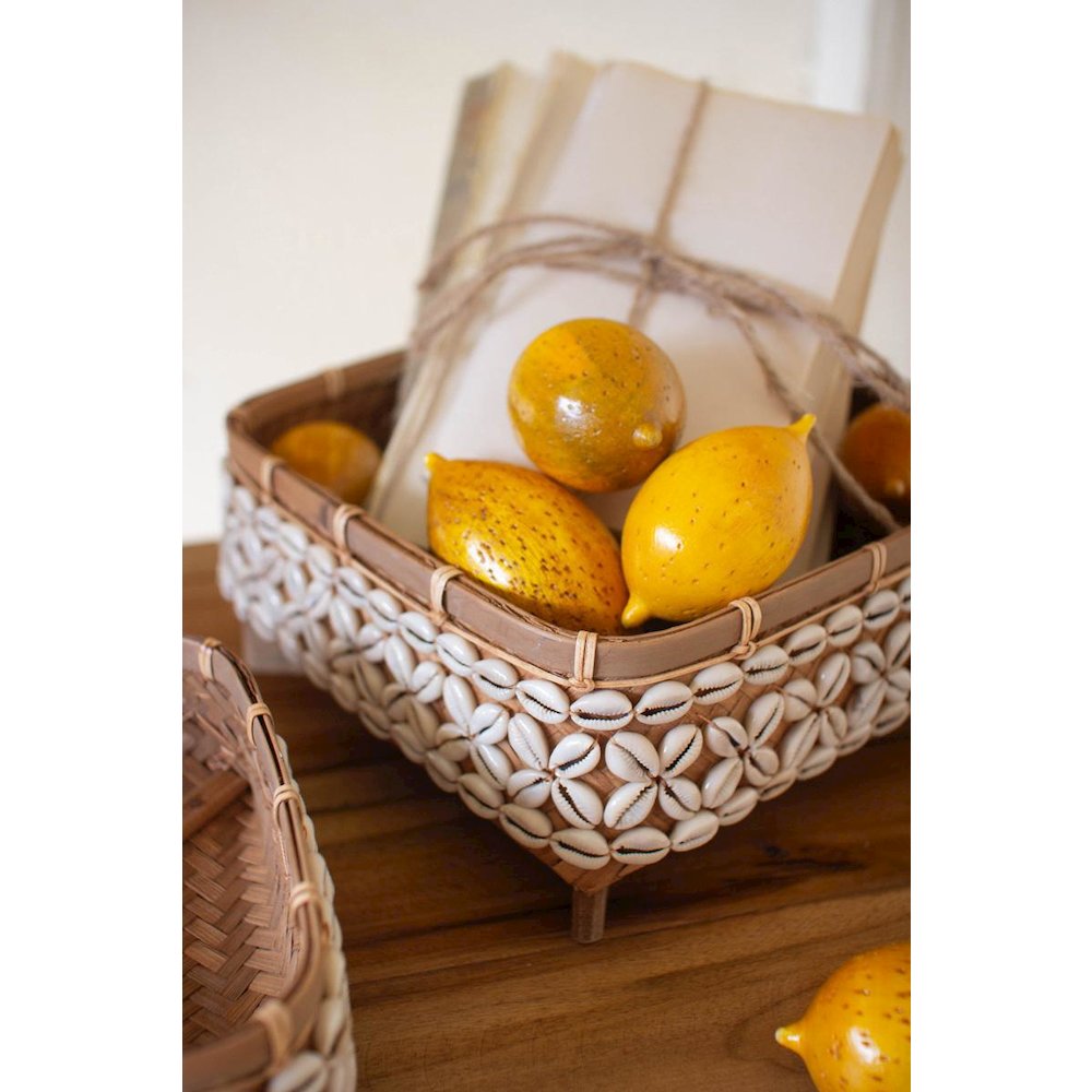 Set Of Two Bamboo Trays With Shell Detail. Picture 3