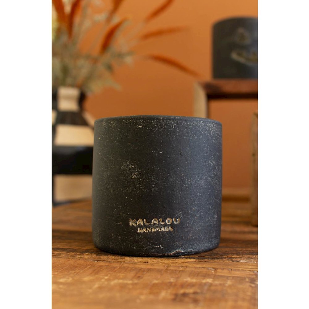 Short Black Clay Jack-O-Lantern. Picture 3