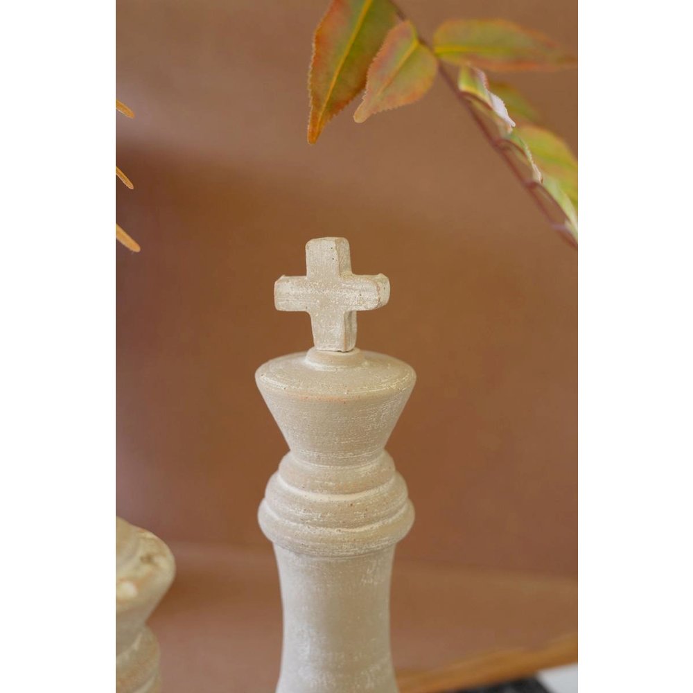 Set Of Two Grey-Wash Chess Pieces. Picture 3