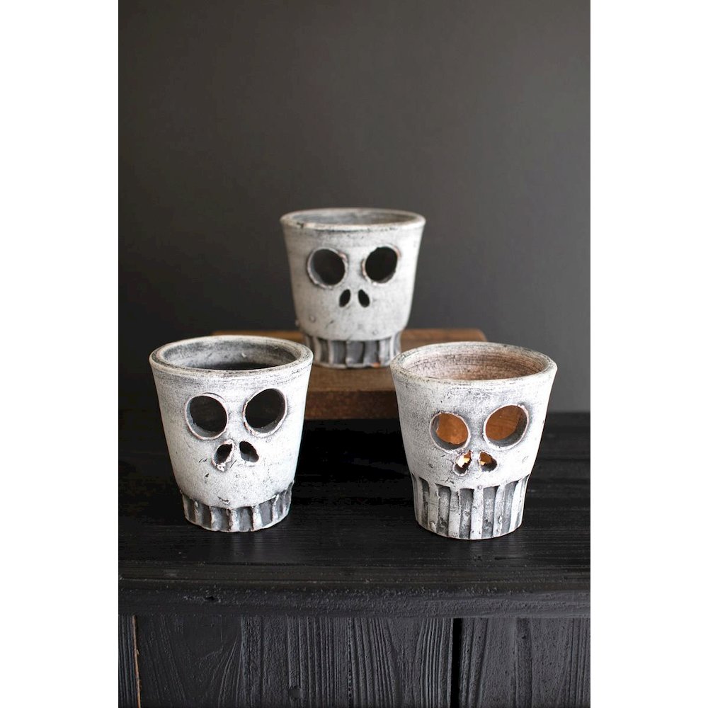 Set Of Three Halloween Skull Vases. Picture 2