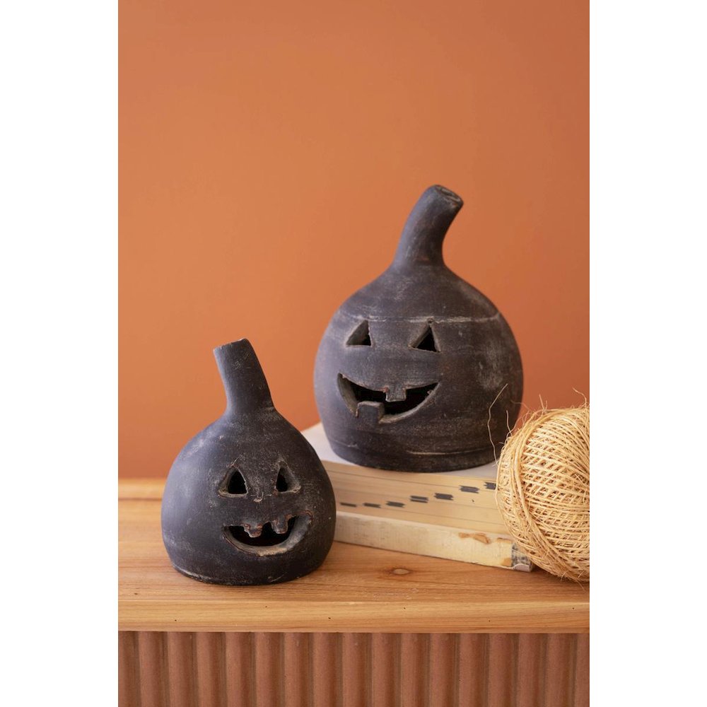 Set Of Two Small Clay Jack-O-Lanterns - Black. Picture 1
