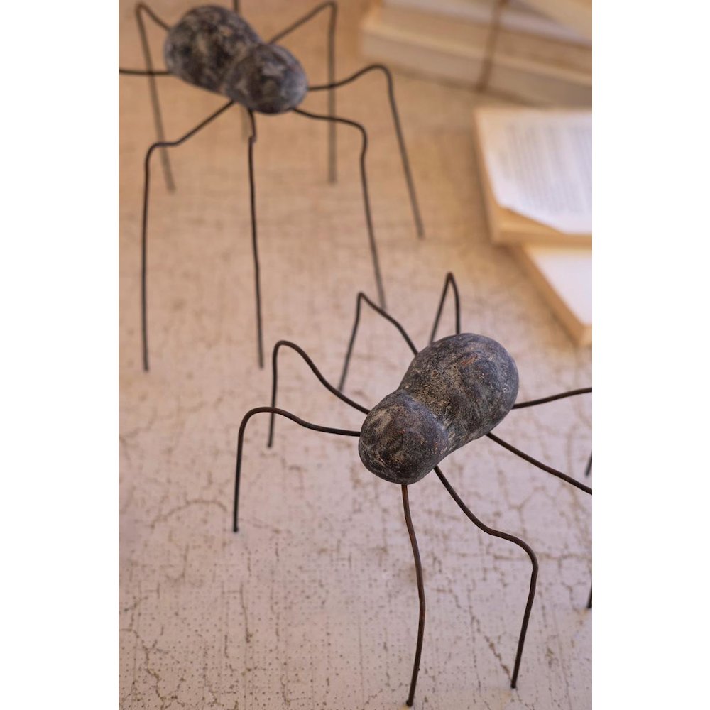Set Of Two Clay And Wire Spiders. Picture 2