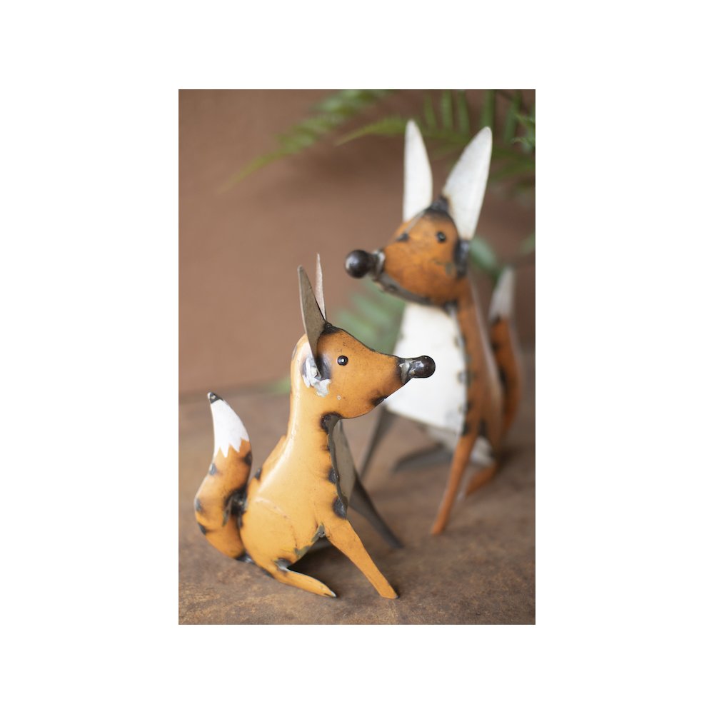 Set Of Two Recycled Iron Foxes. Picture 2